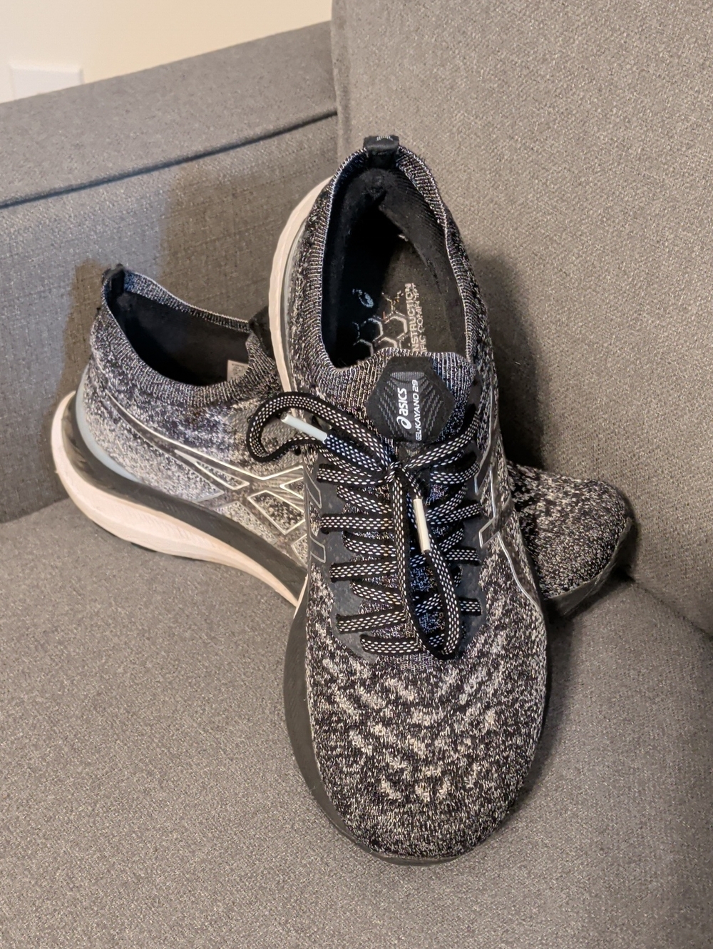 ASICS Gel-kayano 29 Black and Gray Knit Athletic Running Shoes